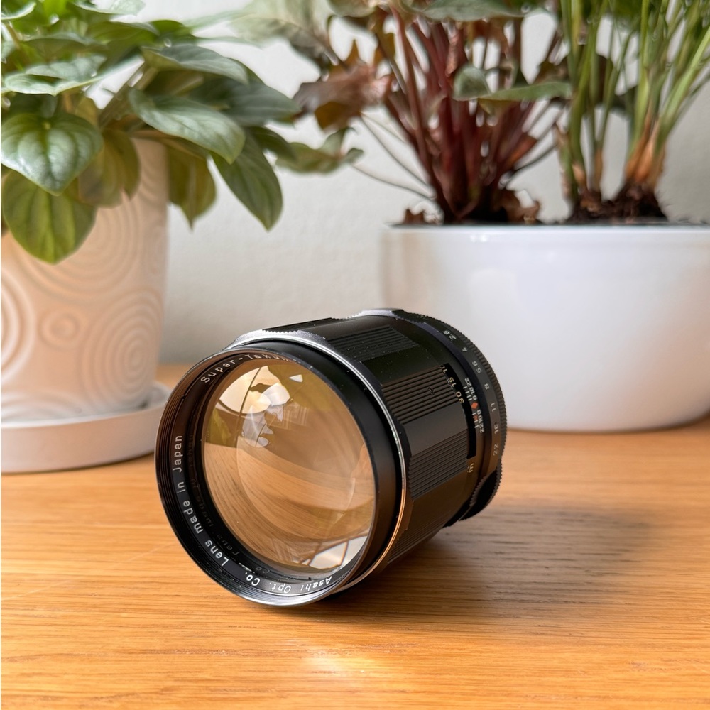 Asahi Pentax Super Takumar 135mm f/2.5 Telephoto Lens - Vintage Classic